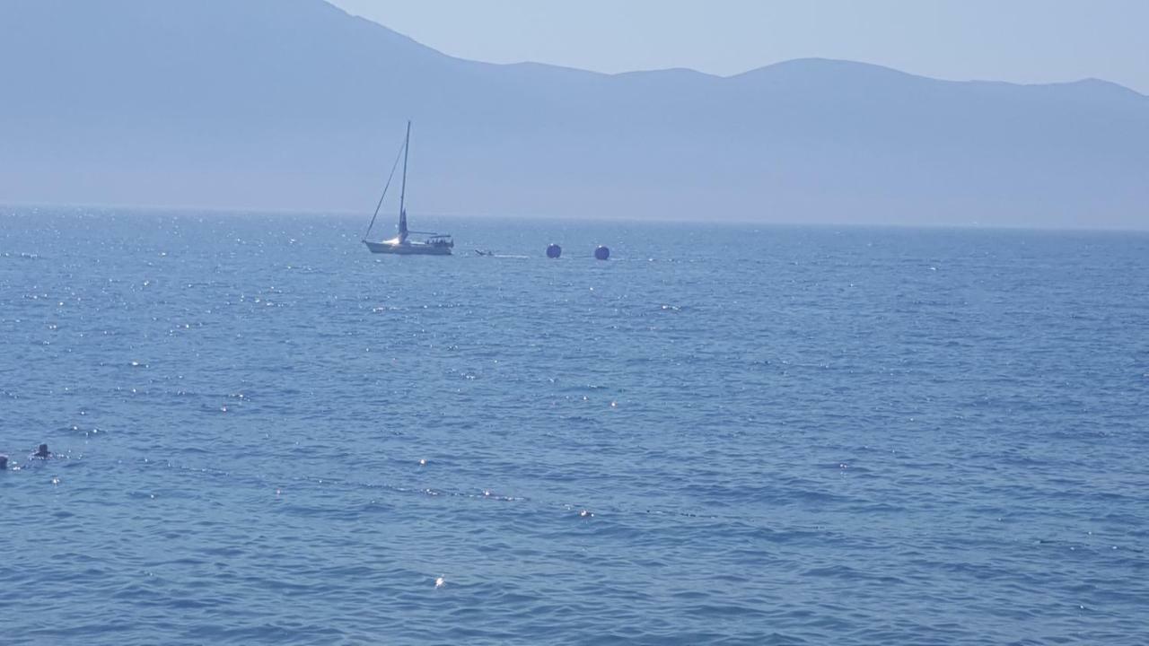 Deni Sea View Apartment Vlorë Esterno foto