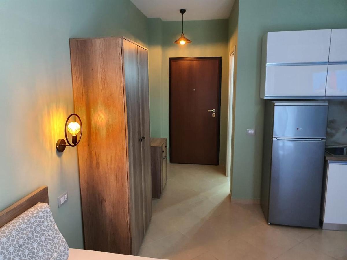 Deni Sea View Apartment Vlorë Esterno foto